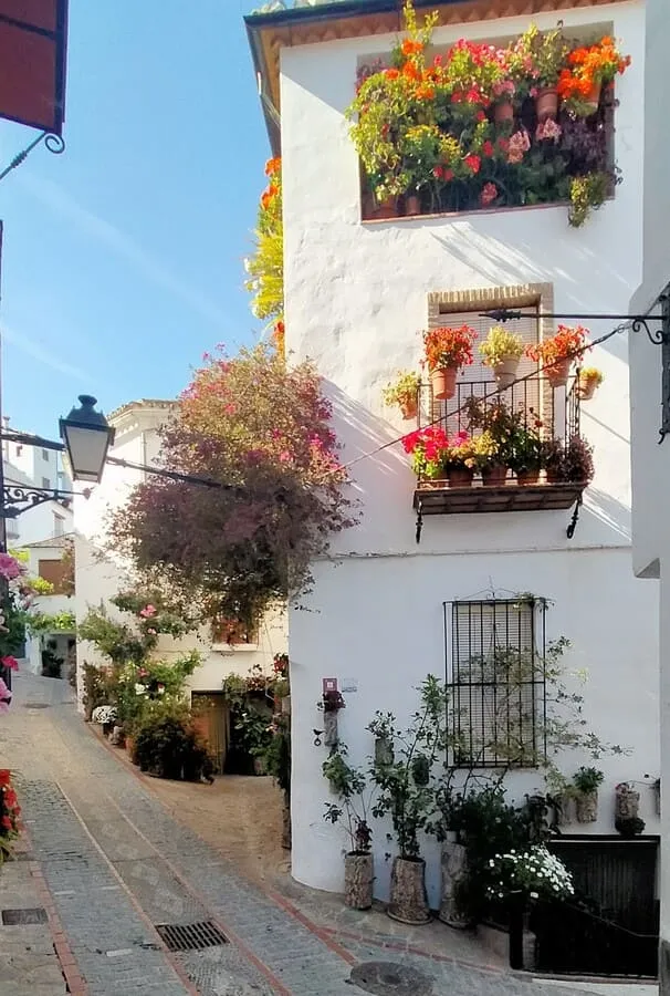 revoco-de-cal-fachada-edificio-antiguo